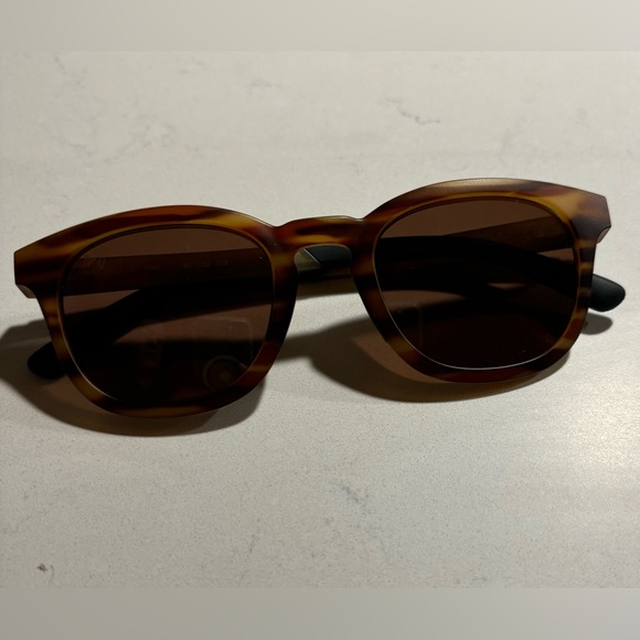 Maui Jim Sunglasses- Koko Head 48mm, BNWB. Polarized lenses. - Picture 6 of 12